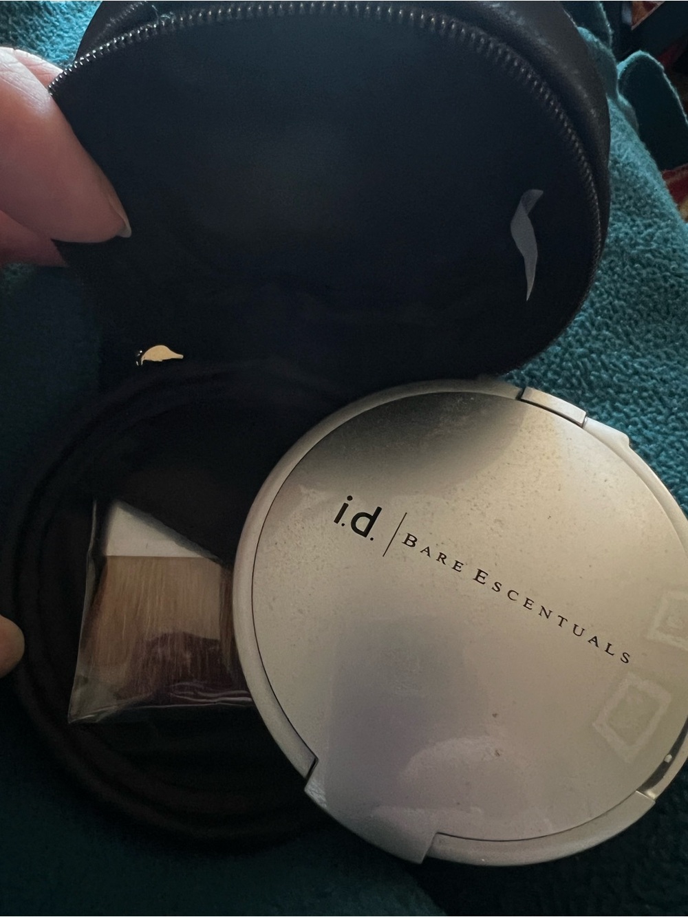 Bare Escentuals i.d. Silver Compact Makeup Case